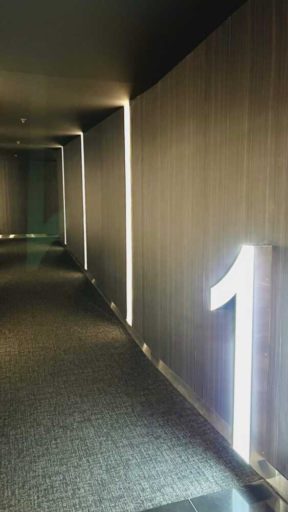 entrance-going-inside-the-cinema-at-directors-club-sm-city-cebu
