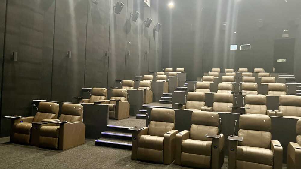 right-side-facing-the-screen-at-directors-club-sm-city-cebu
