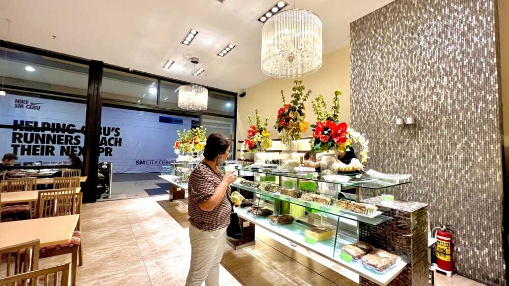 bread-section-at-leona-cakes-038-pastries-sm-city-cebu