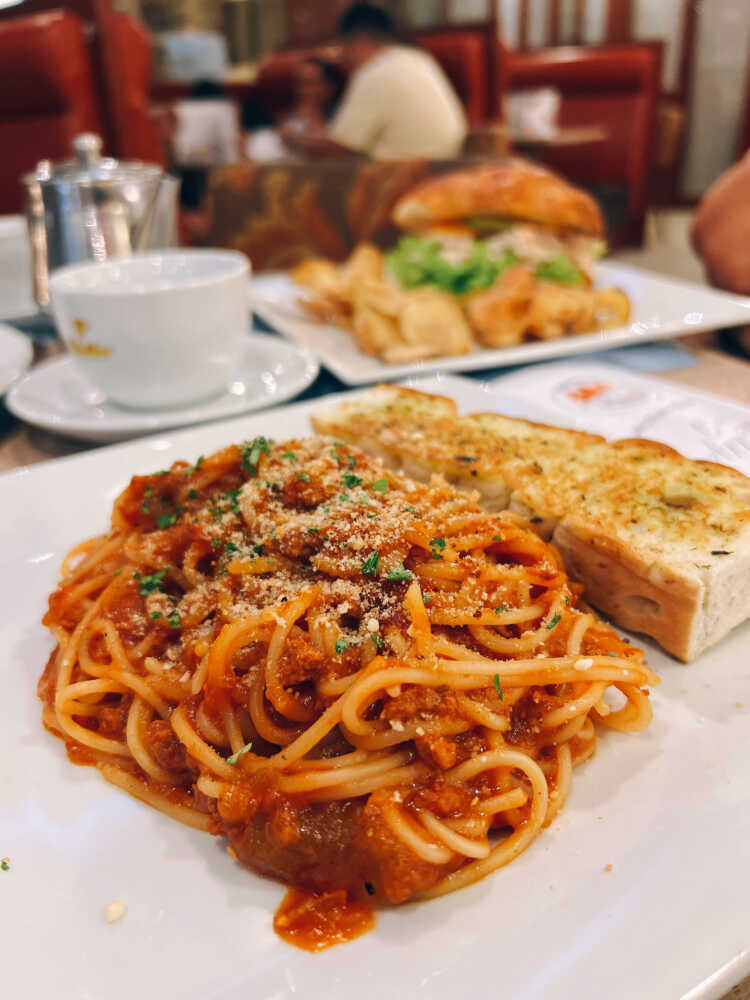 sweet-style-spaghetti-at-the-french-baker-sm-city-cebu