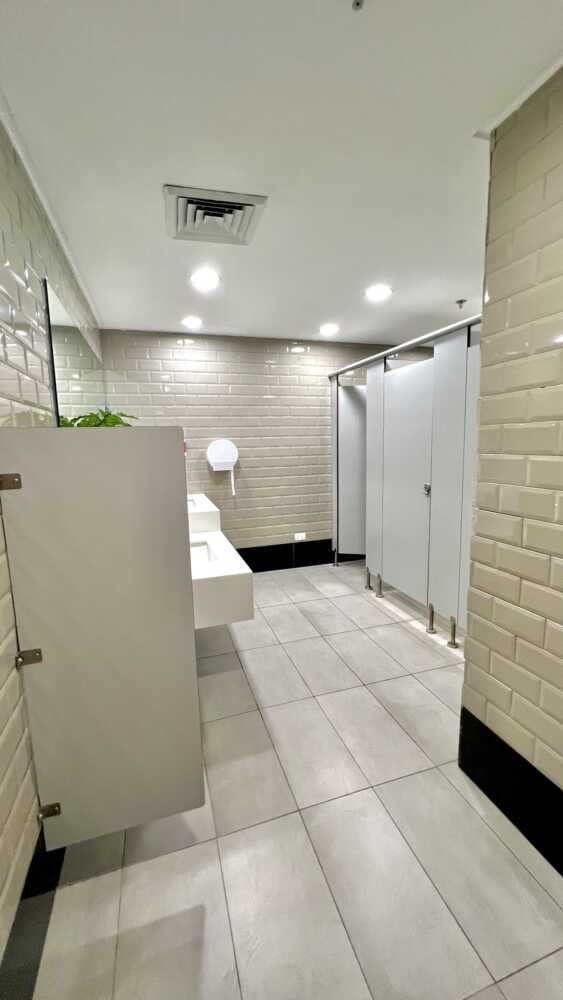 inside-women-s-bathroom-restroom-washroom-powder-room-toilette-at-directors-club-sm-city-cebu