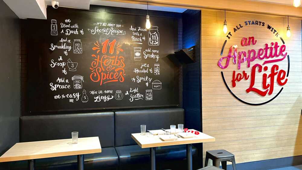 dining-area-at-kfc-sm-city-cebu