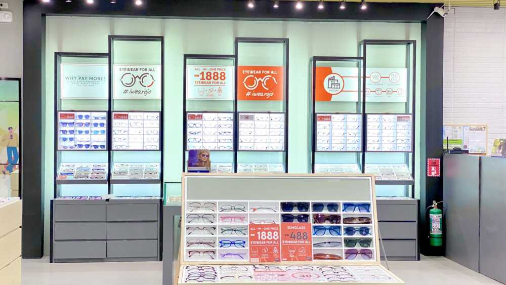 neatly-decorated-storage-at-ojo-eyewear
