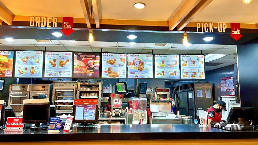 counter-cashier-at-kfc-sm-city-cebu