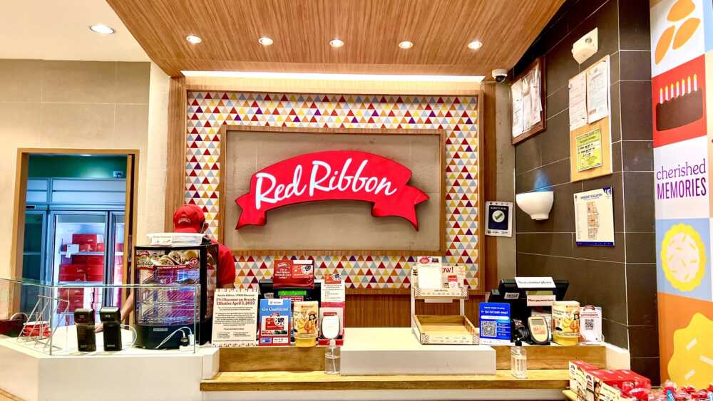 cashier-counter-at-red-ribbon-sm-city-cebu