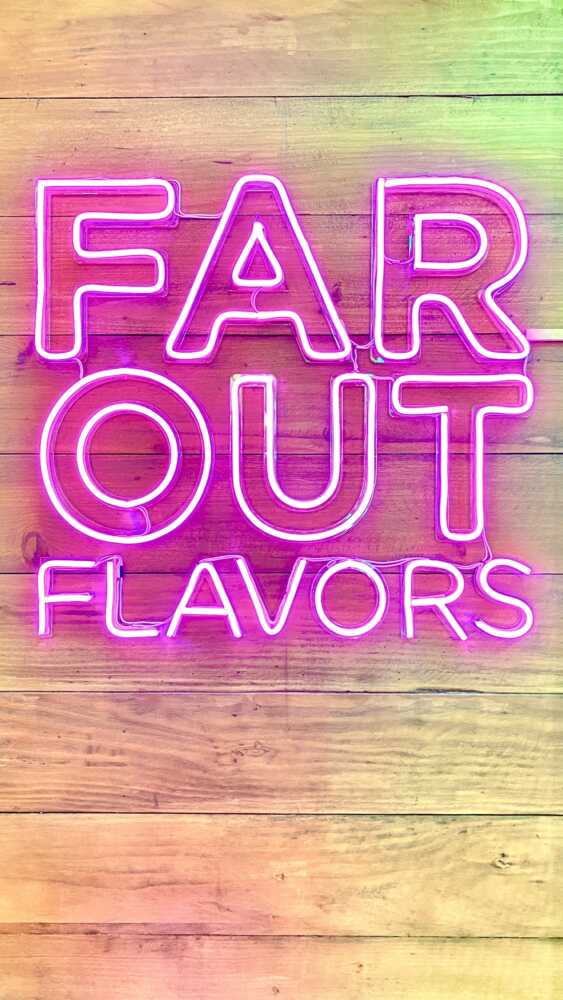 neon-light-decor-at-jafar-8217-s-shawarma-station-sm-seaside