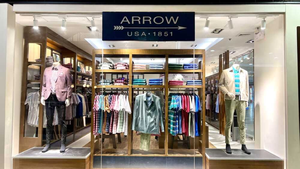 window-display-at-arrow-usa-1851-sm-city-cebu